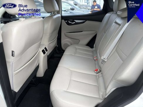 Used 2019 Nissan Rogue Sport SL FWD image 19