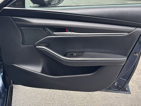 Used 2025 MAZDA MAZDA3 s image 25