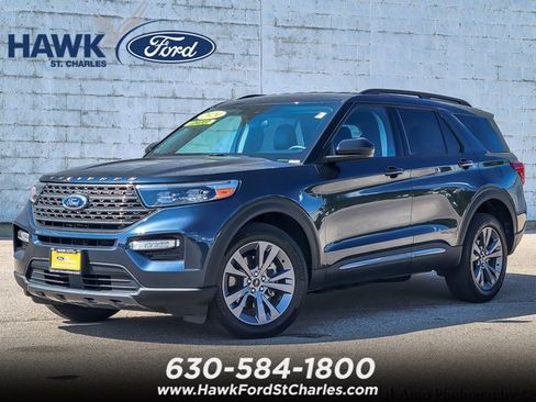 Certified 2024 Ford Explorer XLT w/ Equipment Group 202A AWD/4WD image 1