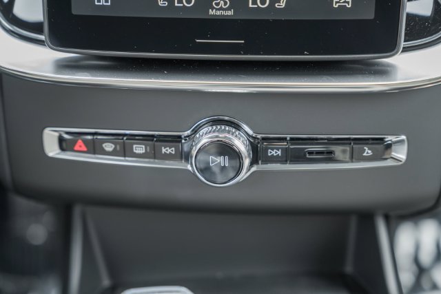New 2026 Volvo XC90 T8 Plus w/ Protection Package Premier AWD/4WD image 23