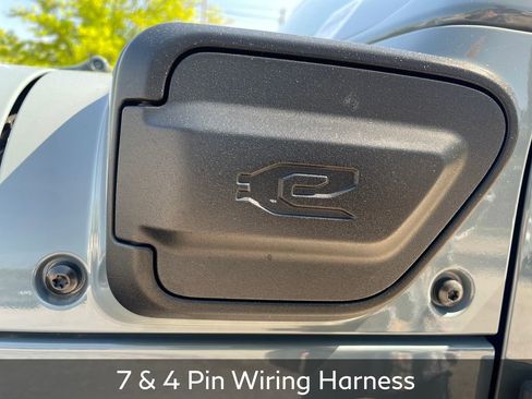 Used 2024 Jeep Wrangler Unlimited AWD/4WD image 13