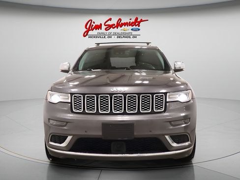 Used 2018 Jeep Grand Cherokee Summit AWD/4WD image 3