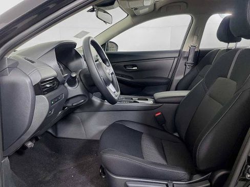 Certified 2025 Nissan Sentra SV FWD image 4