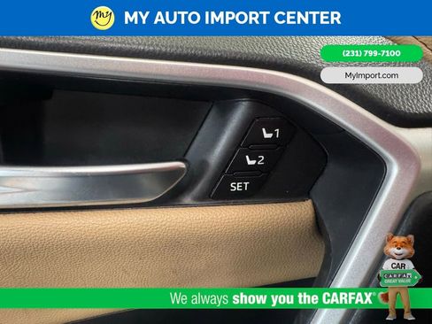 Used 2019 Toyota RAV4 Limited AWD/4WD image 13
