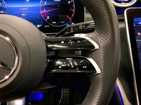 Used 2025 Mercedes-Benz C 300 Sedan image 23