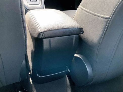 Used 2016 Ford Focus SE image 32