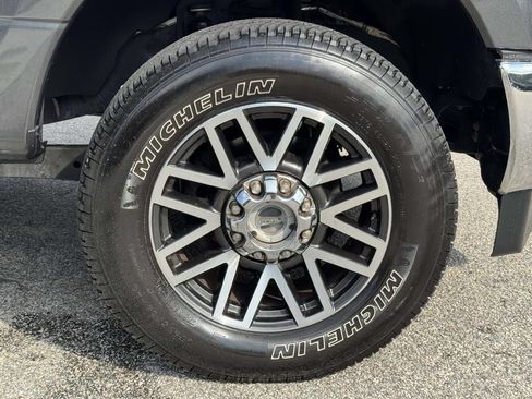 Used 2019 Ford F250 Lariat w/ Lariat Value Package AWD/4WD image 26
