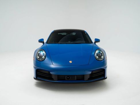 Used 2025 Porsche 911 Carrera RWD image 8