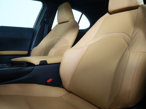 Used 2025 Lexus UX 300h FWD image 11