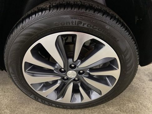 Used 2022 Buick Encore Preferred image 9