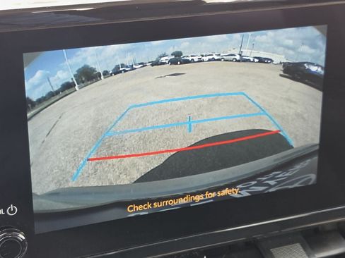 Used 2025 Toyota Corolla LE FWD image 19