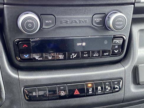 New 2025 RAM ProMaster 3500 w/ Quick Order Package 22H SLT+ FWD image 30