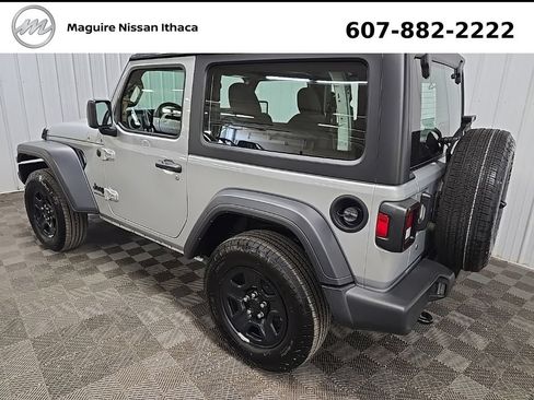 Used 2024 Jeep Wrangler Sport AWD/4WD image 10