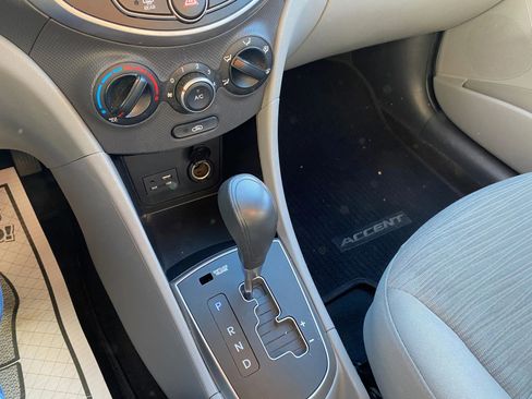 Used 2015 Hyundai Accent GLS w/ Option Group 02 image 18