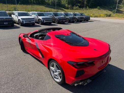 Used 2024 Chevrolet Corvette Stingray Coupe w/ 1LT RWD image 23