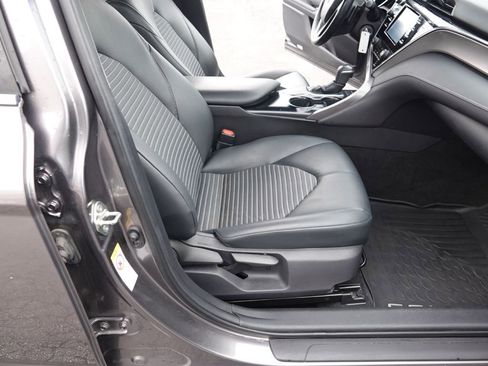 Used 2019 Toyota Camry L image 27