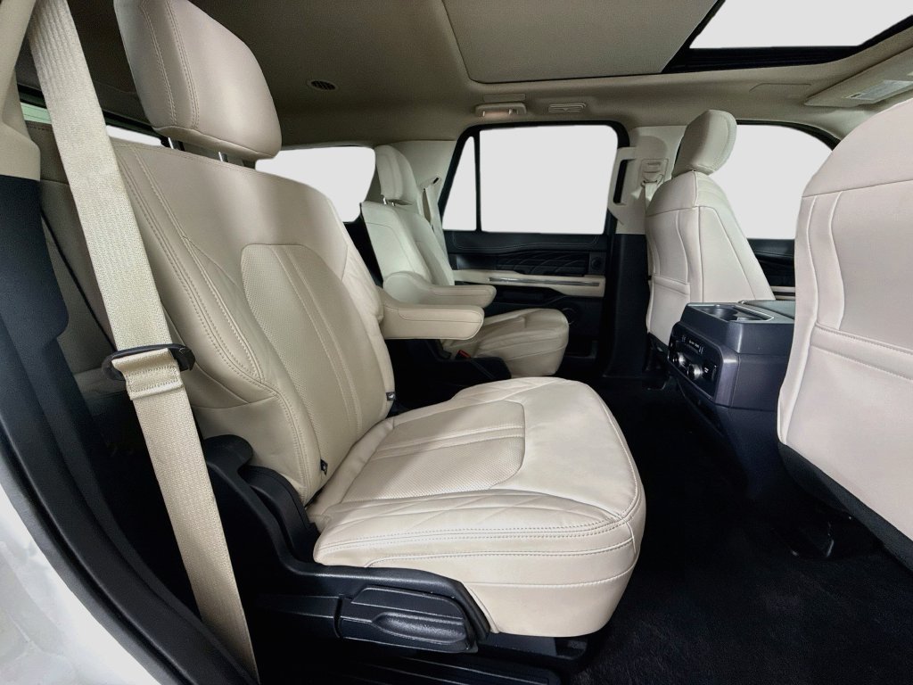 Used 2023 Ford Expedition Platinum AWD/4WD image 31