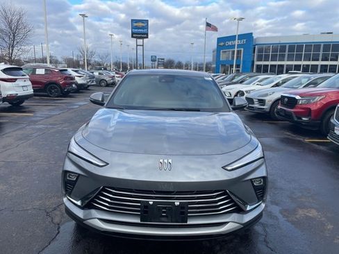 Used 2024 Buick Envista Preferred w/ Convenience I Package image 6