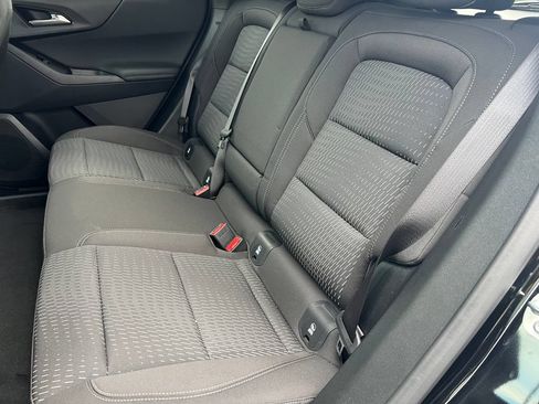 Used 2026 Chevrolet Equinox LT AWD/4WD image 14