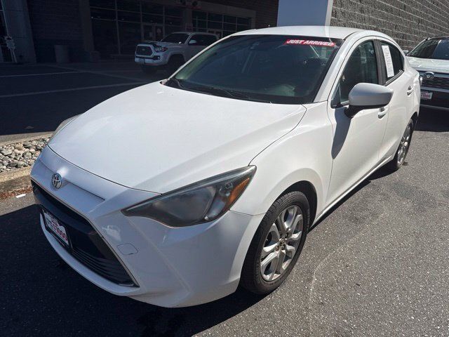 Used 2017 Toyota Yaris iA FWD image 3