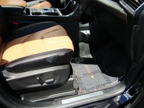 Used 2024 Ford Edge Titanium w/ Titanium Elite Package AWD/4WD image 11