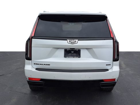 Used 2024 Cadillac Escalade ESV Sport Platinum w/ LPO, ONYX Package image 7