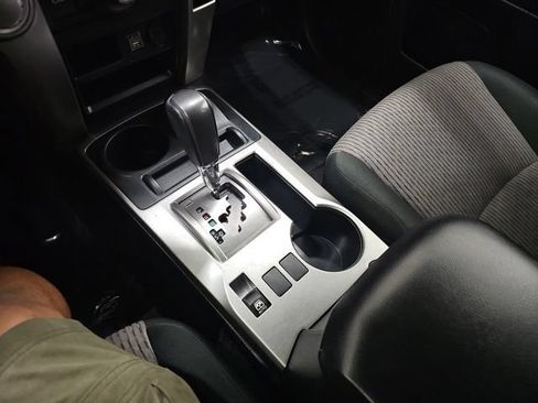 Used 2021 Toyota 4Runner SR5 AWD/4WD image 22
