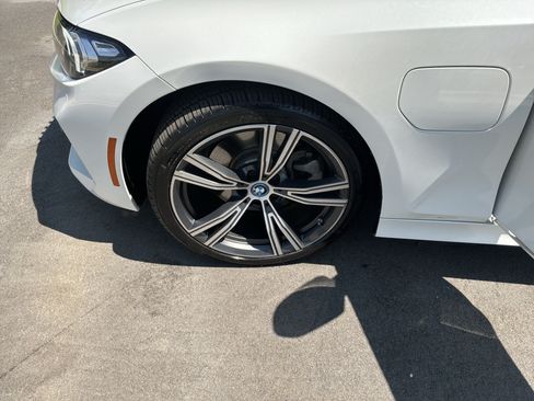 Used 2024 BMW 330e w/ Premium Package RWD image 13