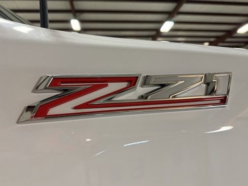 Used 2024 Chevrolet Silverado 2500 LTZ w/ LTZ Convenience Package image 11