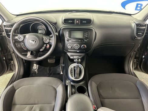 Used 2019 Kia Soul FWD image 19