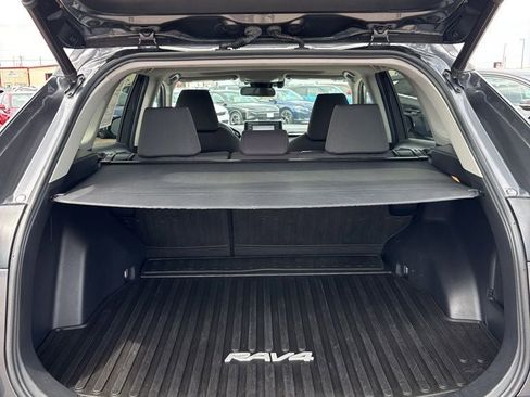 Used 2020 Toyota RAV4 XLE w/ Convenience Package AWD/4WD image 33