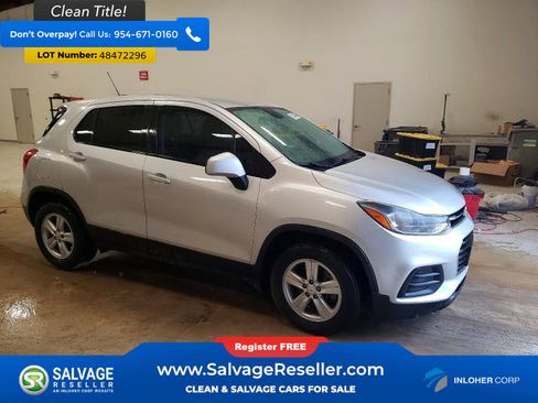Used 2020 Chevrolet Trax LS w/ Tint and Cruise Package FWD image 5