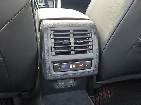 Certified 2024 Volkswagen Golf R image 8