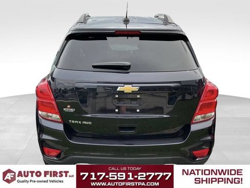 Used 2022 Chevrolet Trax LT w/ LT Convenience Package AWD/4WD image 3