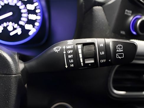 Used 2021 Hyundai Kona Limited w/ Cargo Package image 15