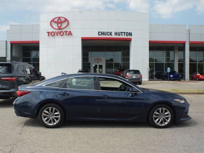 Used 2019 Toyota Avalon XLE w/ Moonroof Package
