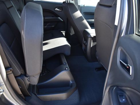 Used 2022 Chevrolet Colorado LT image 17