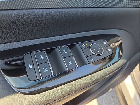 Used 2025 Nissan Murano SL AWD/4WD image 15