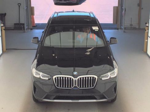Used 2024 BMW X3 xDrive30i AWD/4WD image 3