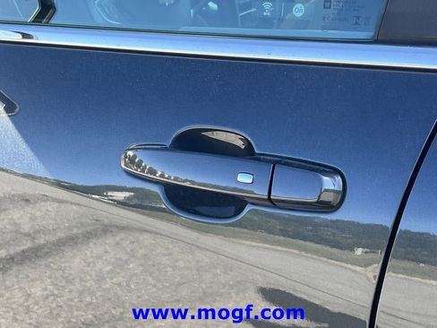 Used 2023 Chevrolet Equinox LT w/ LPO, Floor Liner Package FWD image 30