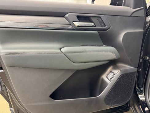 New 2026 GMC Terrain AT4 AWD/4WD image 8