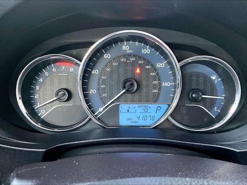 Used 2016 Toyota Corolla LE image 19