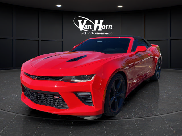 Used 2018 Chevrolet Camaro SS RWD image 3