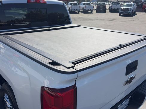 Used 2018 Chevrolet Silverado 1500 High Country RWD image 6