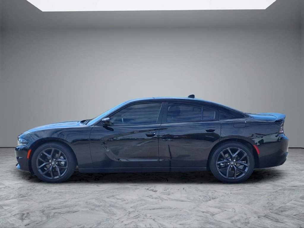 Used 2023 Dodge Charger SXT w/ Blacktop Package RWD image 4