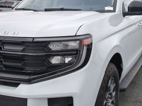 Used 2025 Ford Expedition Max Active RWD image 9