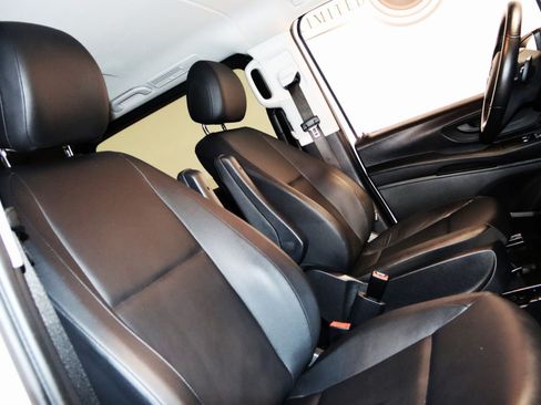 Used 2023 Mercedes-Benz Metris Passenger image 51