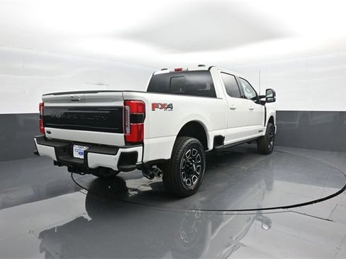 New 2026 Ford F250 Platinum w/ FX4 Off-Road Package image 7