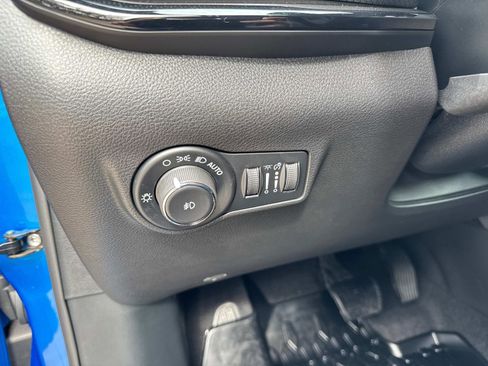 New 2026 Jeep Compass Latitude AWD/4WD image 30