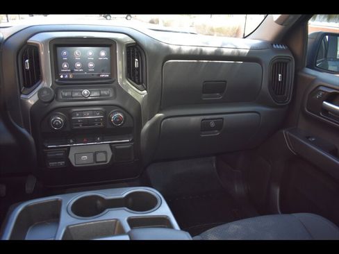 Used 2020 Chevrolet Silverado 1500 Custom Trail Boss image 32